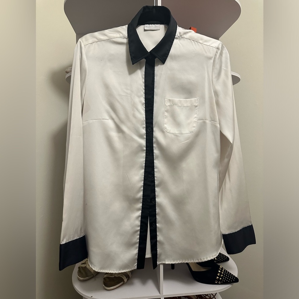 New York & Company White Shirt with Black Trim